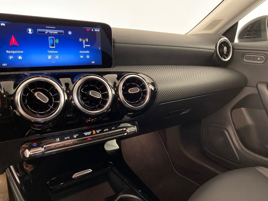 CLA Shooting Brake 180 d Advanced auto - Certified