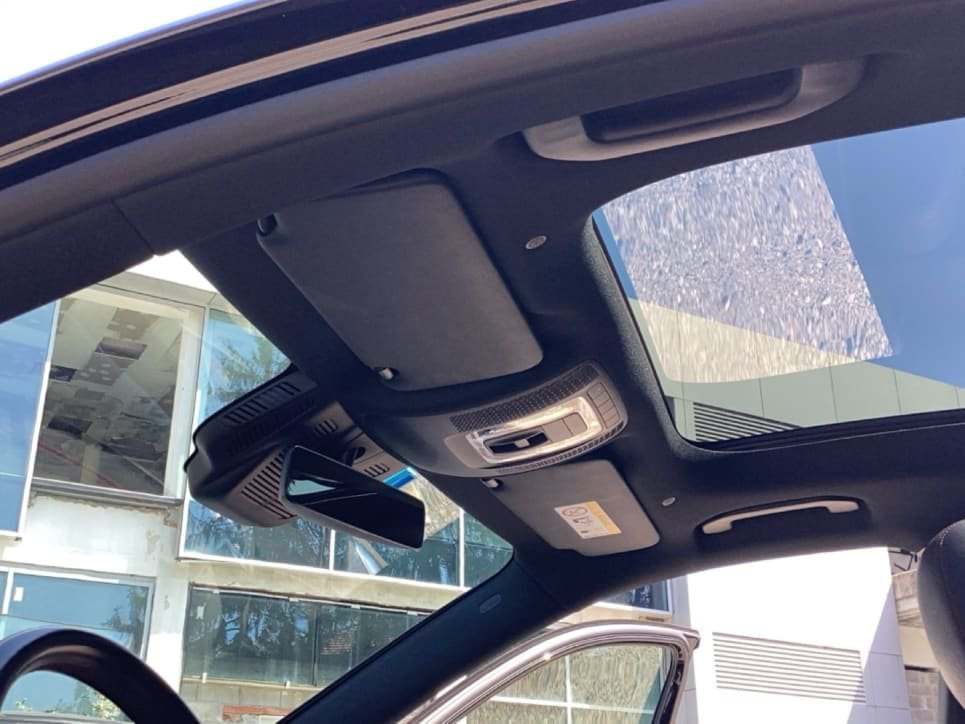 EQA 300 Premium 4matic - Certified