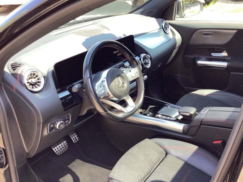 EQA 300 Premium 4matic - Certified