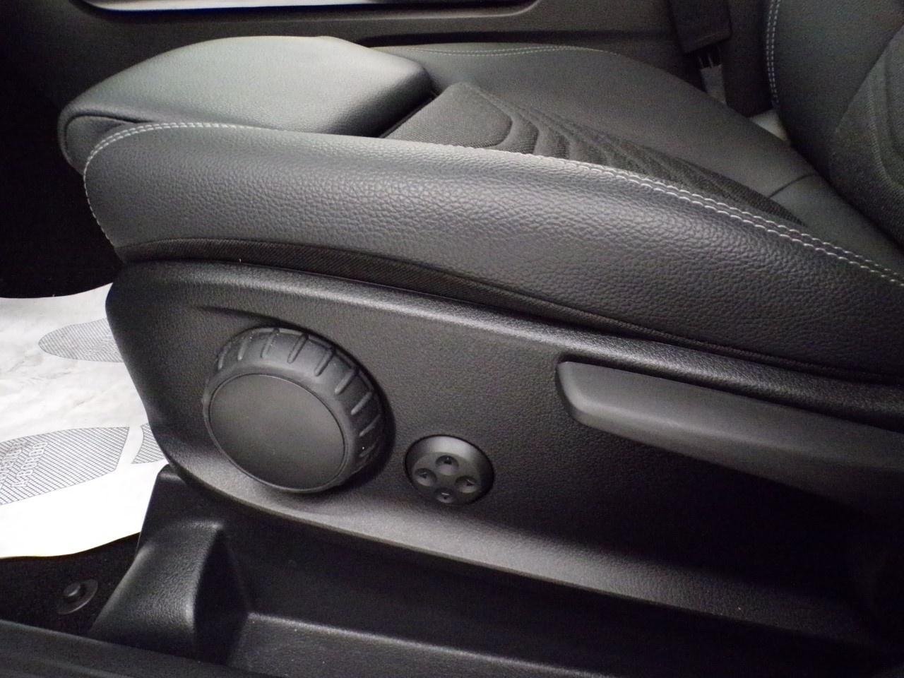 GLA 180 Progressive Advanced auto - Certified