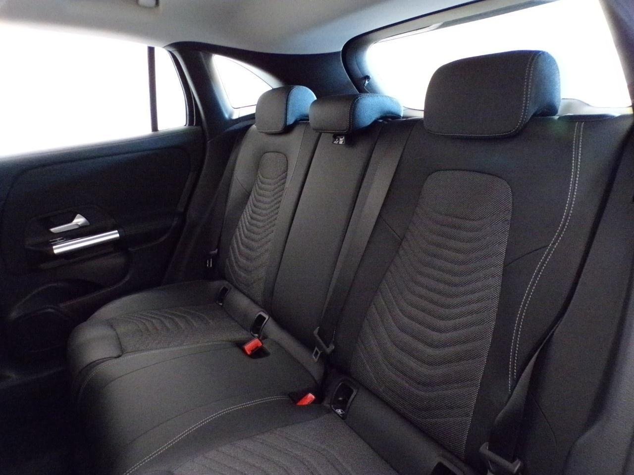 GLA 180 Progressive Advanced auto - Certified