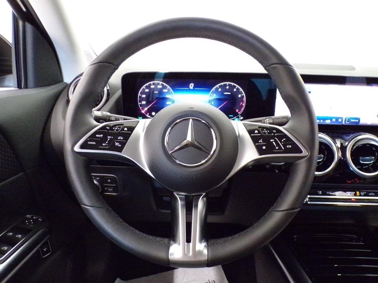 GLA 180 Progressive Advanced auto - Certified