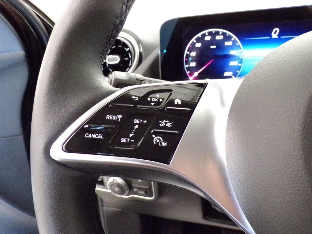 GLA 180 Progressive Advanced auto - Certified