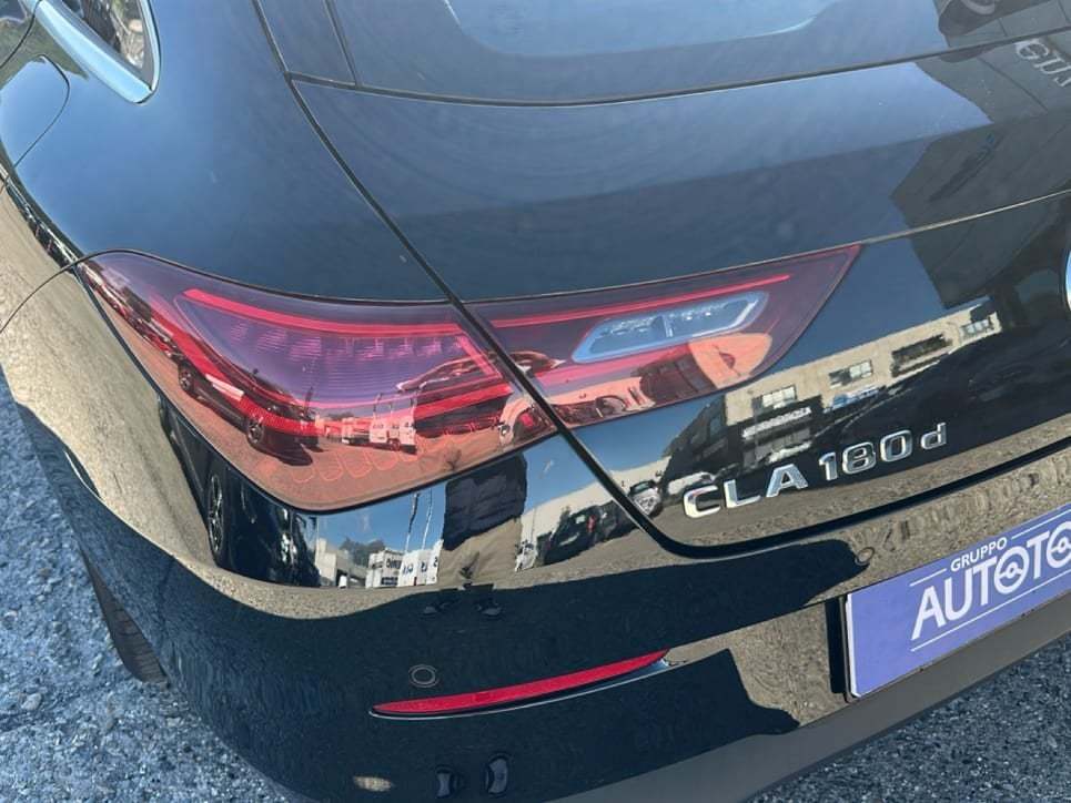 CLA Shooting Brake 180 d Advanced auto - Certified