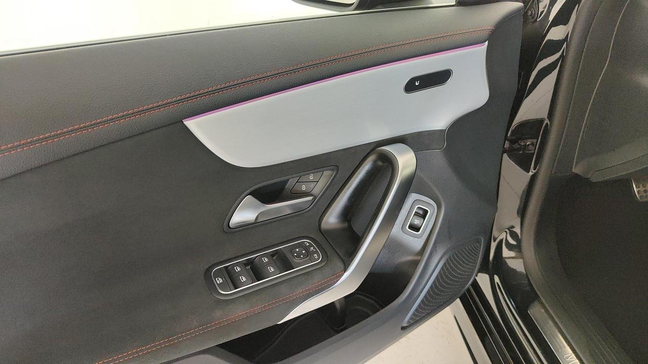 CLA Shooting Brake 200 d AMG Line Advanced Plus au - Certified