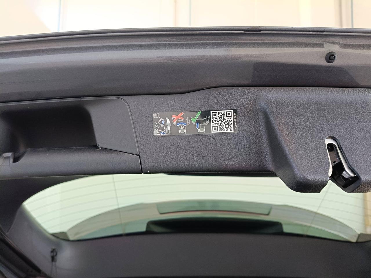 B 180 Progressive Advanced Plus auto - Certified