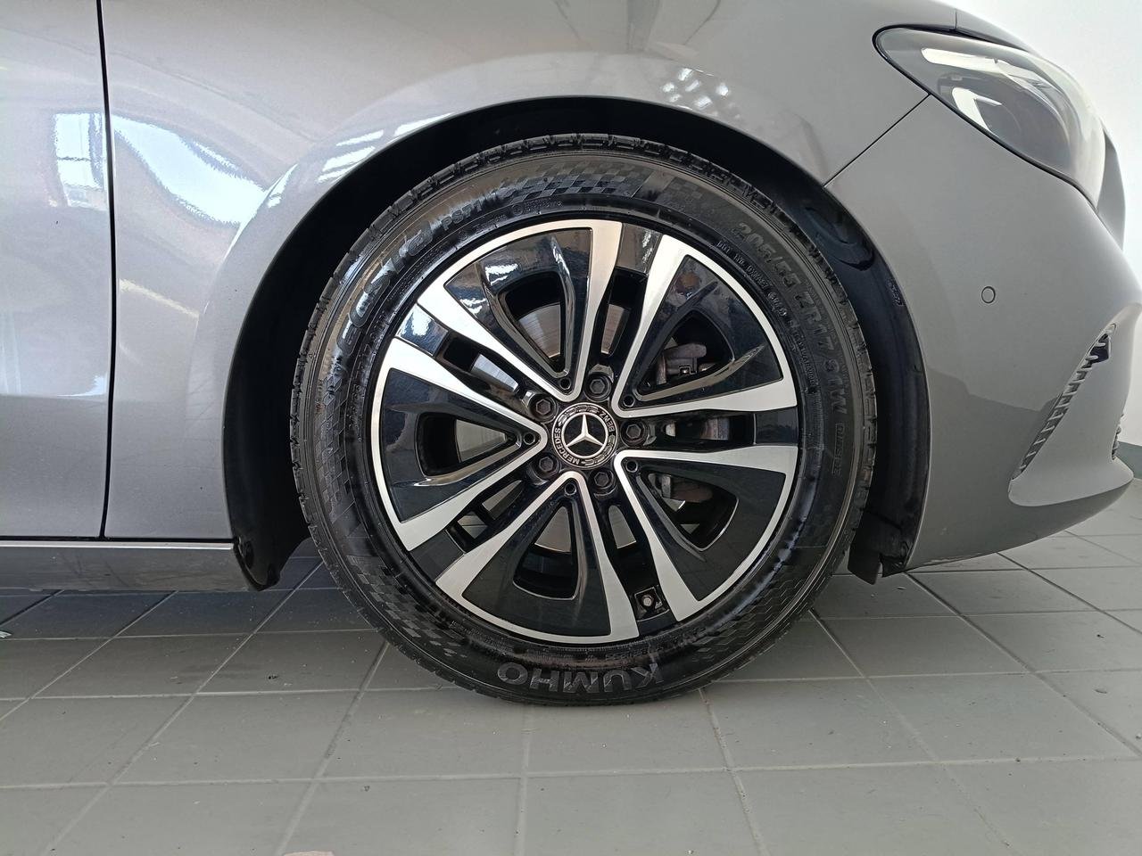 B 180 Progressive Advanced Plus auto - Certified