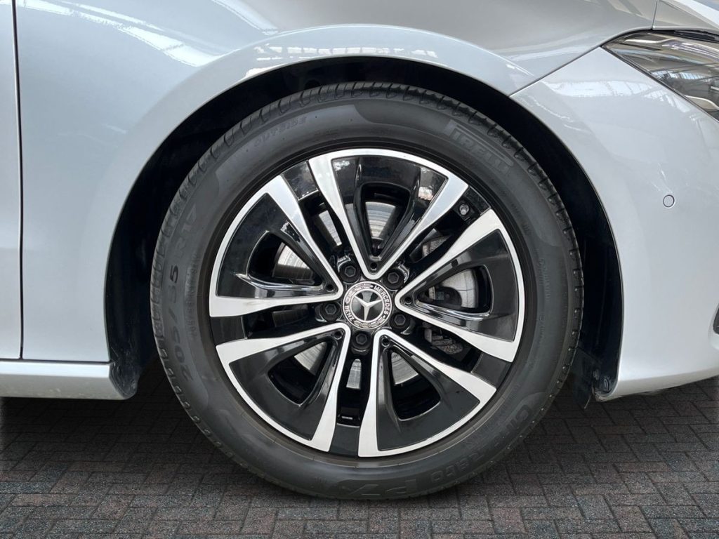 CLA Shooting Brake 180 d Advanced auto - Certified