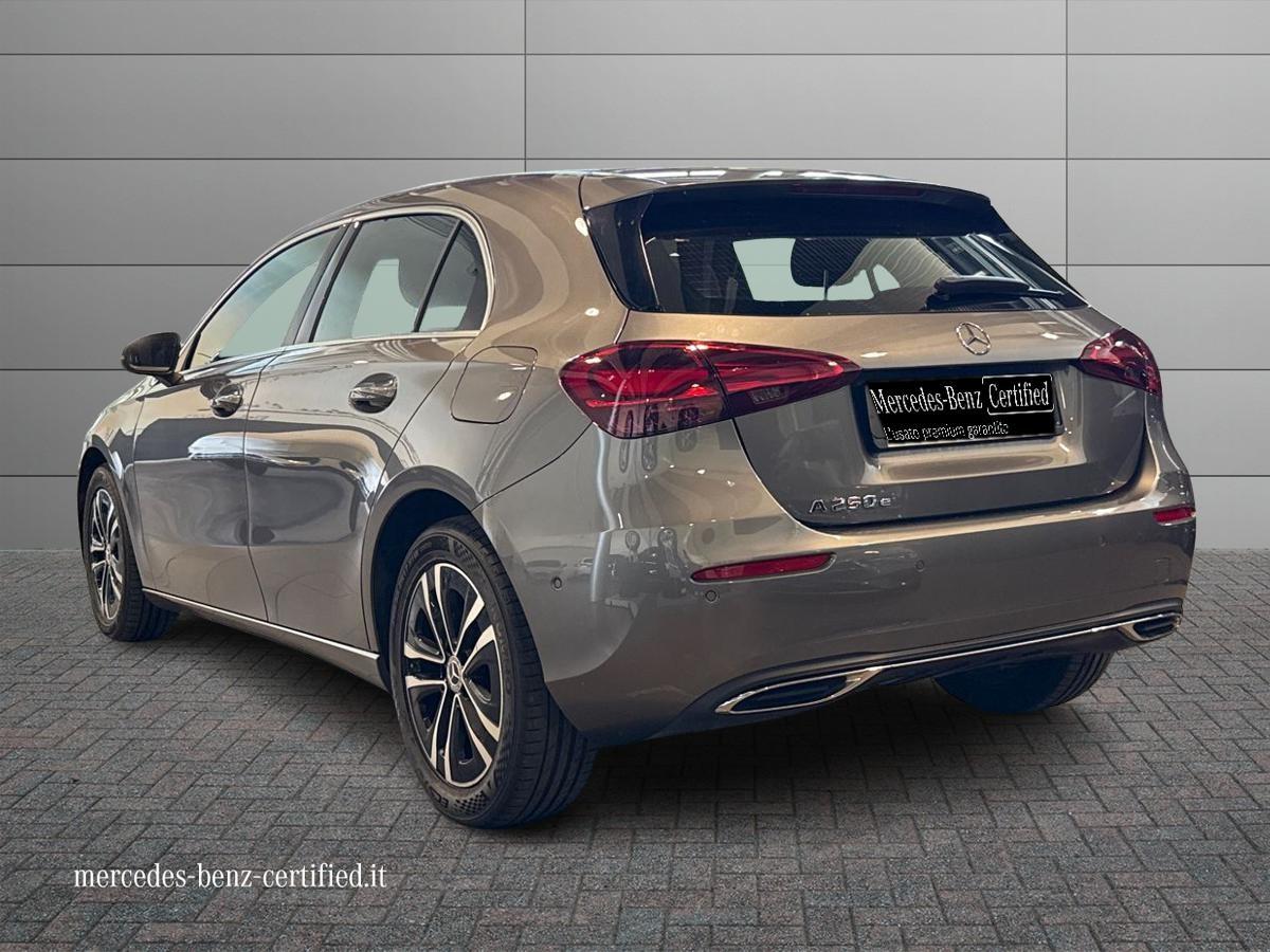 A 250 e phev Progressive Advanced auto - Certified