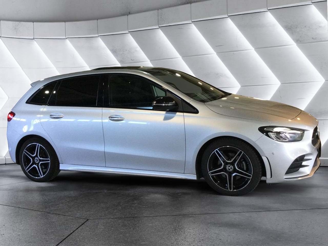 B 180 d AMG Line Advanced Plus auto - Certified
