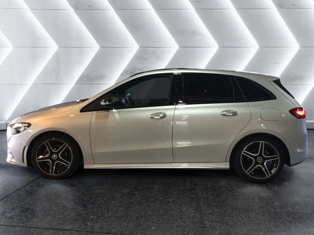 B 180 d AMG Line Advanced Plus auto - Certified