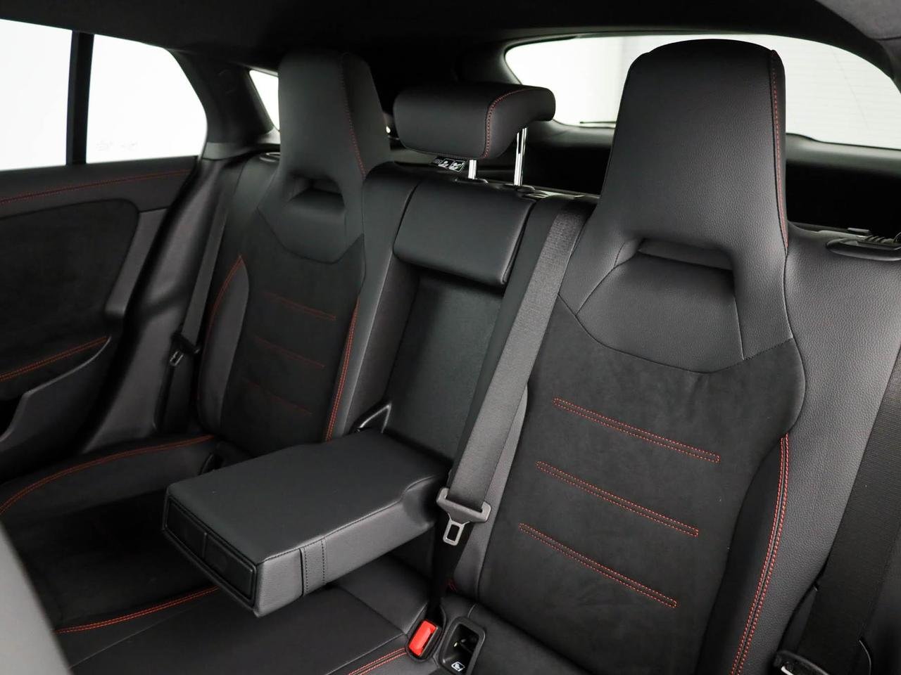 CLA Shooting Brake 200 d AMG Line Advanced Plus au - Certified