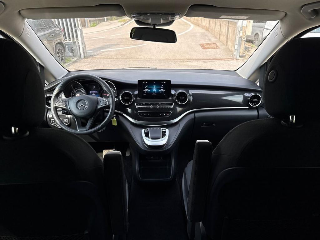 V Long 300 d Exclusive auto - Certified