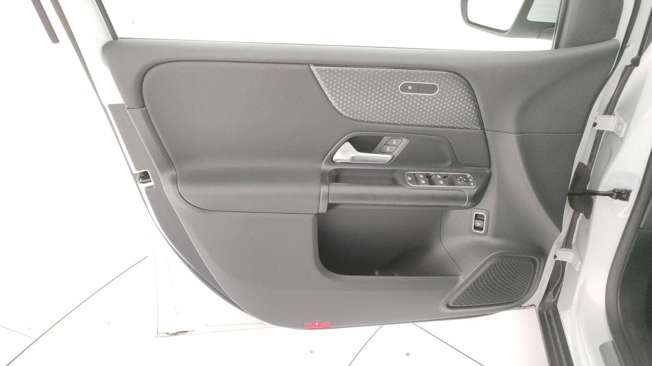 B 180 Progressive Advanced auto - Certified