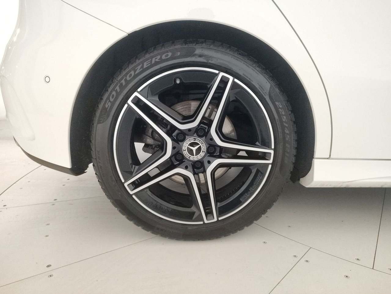 A 220 d AMG Line Premium Plus auto - Certified