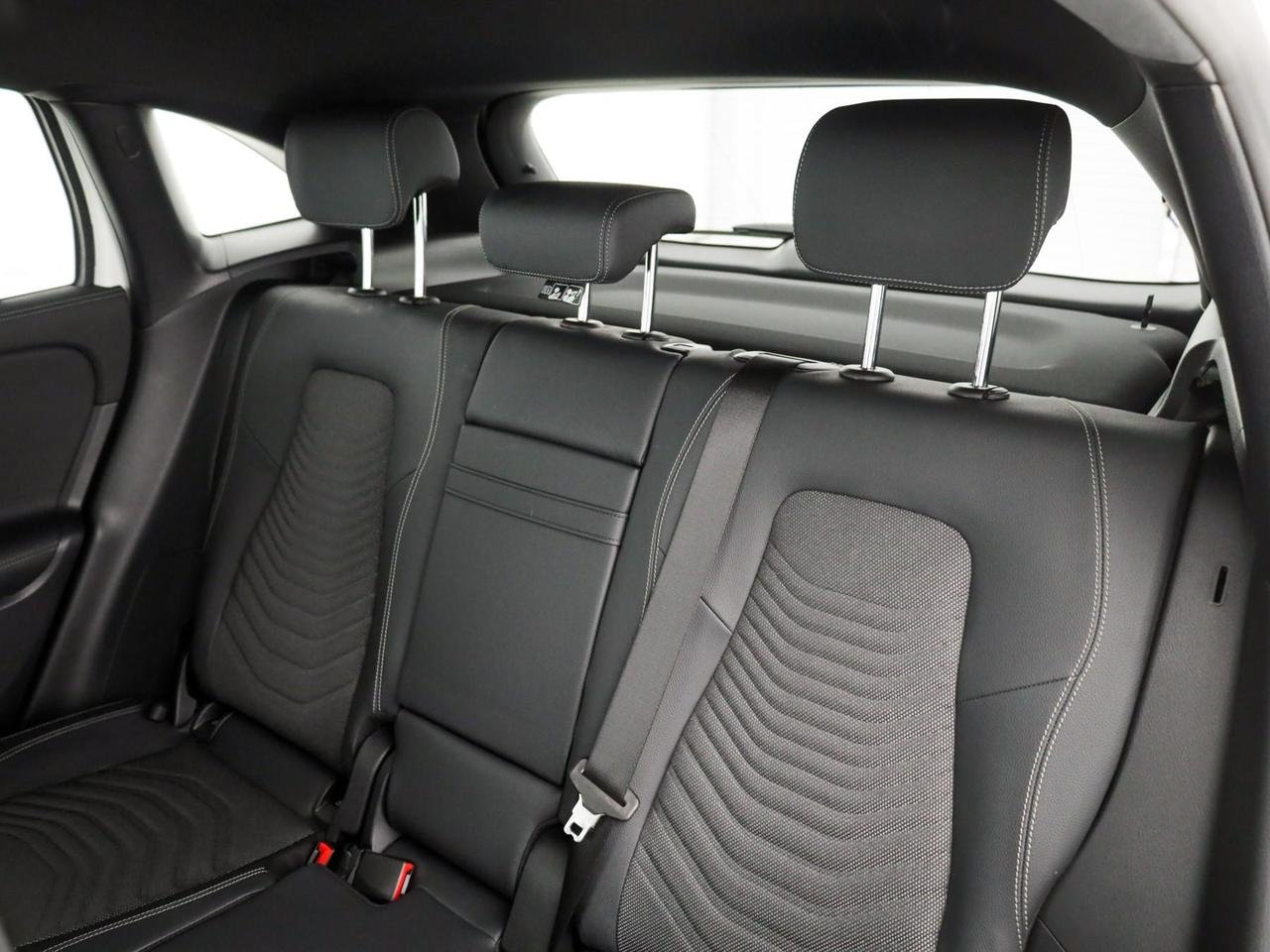 GLA 180 Progressive Advanced Plus auto - Certified