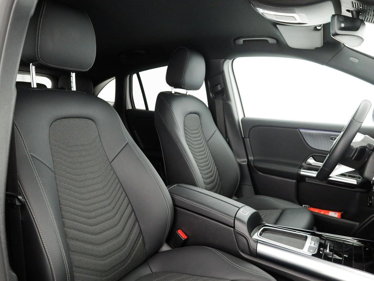 GLA 180 Progressive Advanced Plus auto - Certified