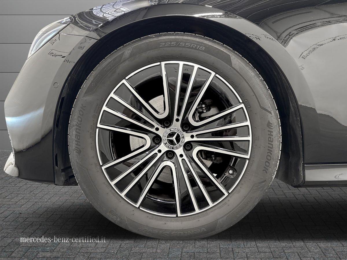 E SW 200 d Advanced auto - Certified