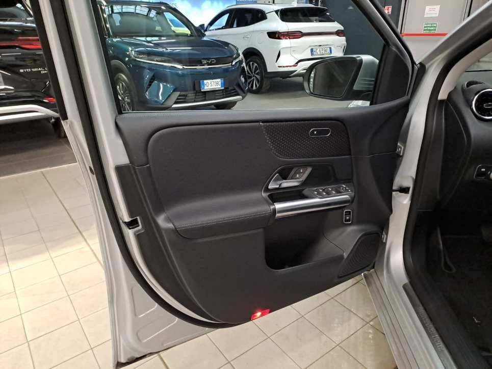B 180 Progressive Advanced auto - Certified