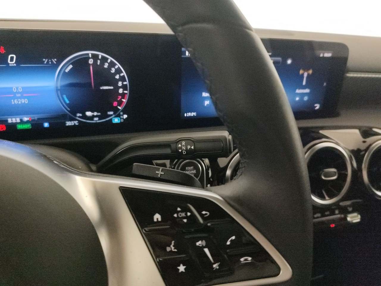 A 250 e phev Progressive Advanced auto - Certified