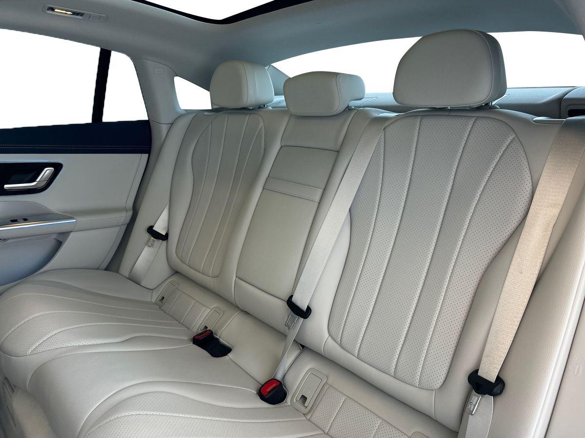 EQE 300 Premium - Certified