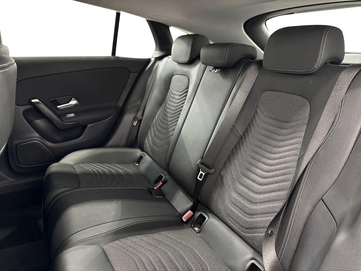 CLA Shooting Brake 180 d Advanced auto - Certified