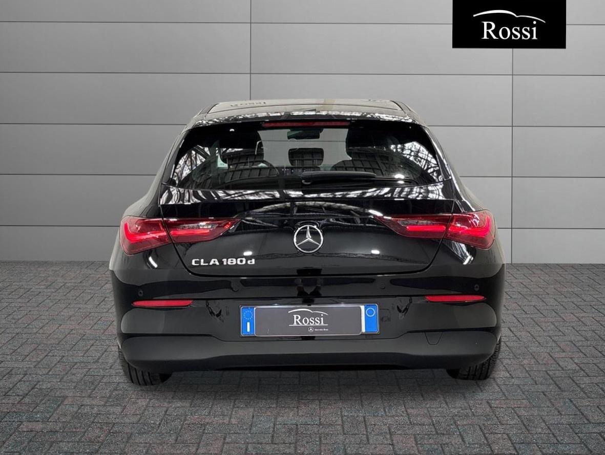 CLA Shooting Brake 180 d Advanced auto - Certified