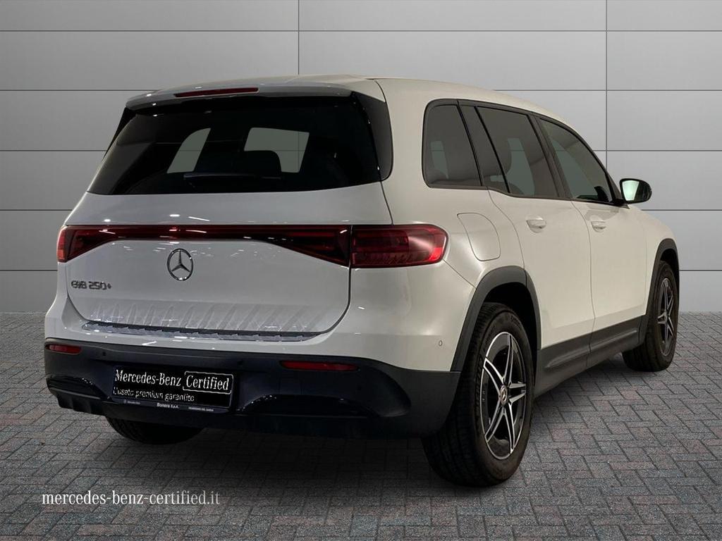 EQB 250+ AMG Line Advanced - Certified