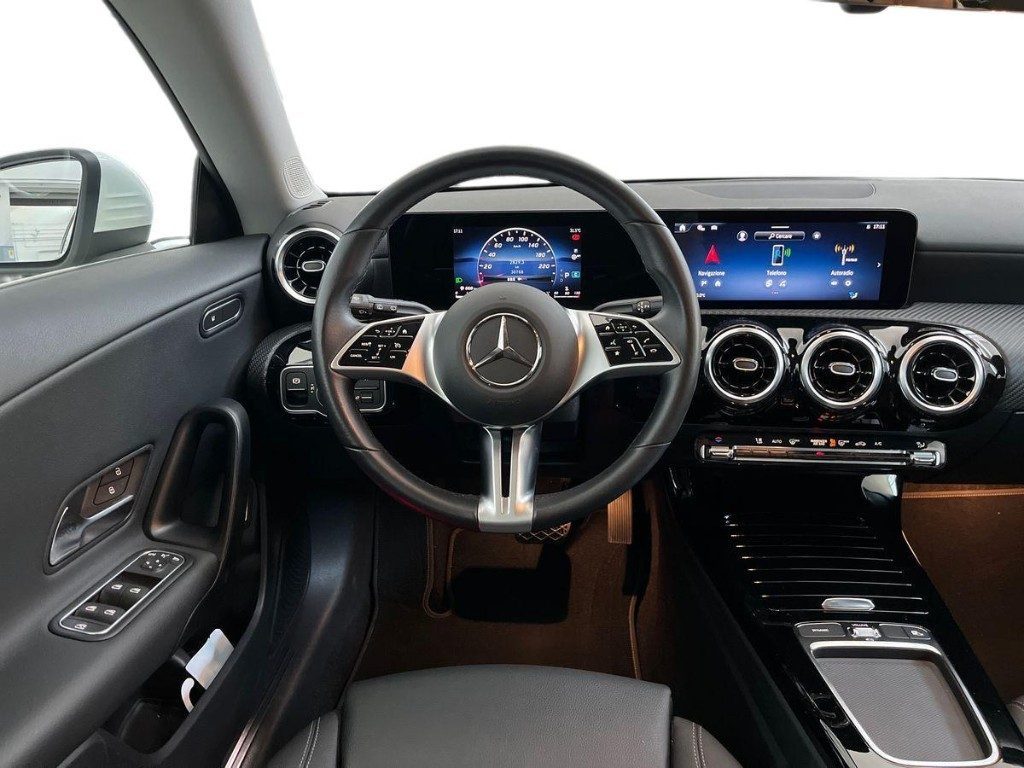 CLA Shooting Brake 180 d Advanced auto - Certified