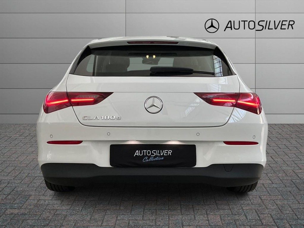 CLA Shooting Brake 180 d Advanced auto - Certified