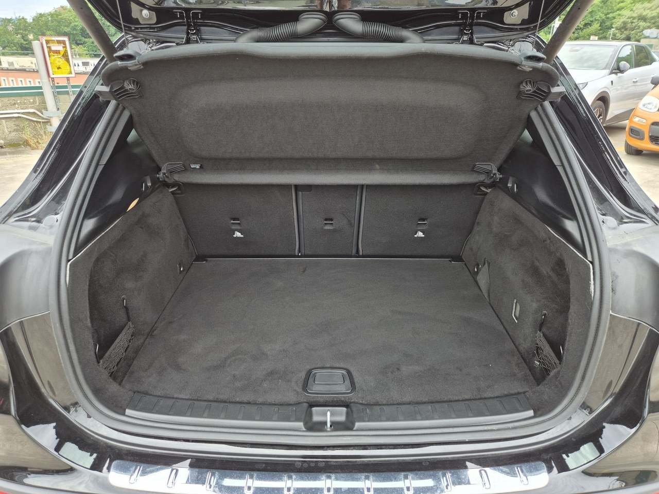 GLA 180 Progressive Advanced Plus auto - Certified