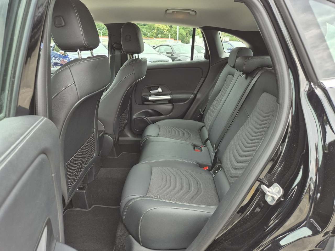GLA 180 Progressive Advanced Plus auto - Certified