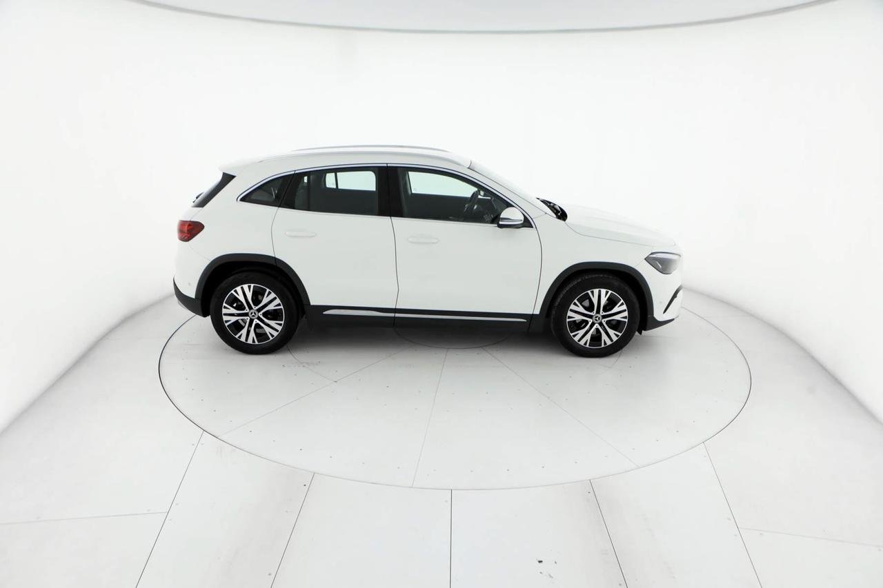 GLA 180 d Progressive Advanced Plus auto - Certified