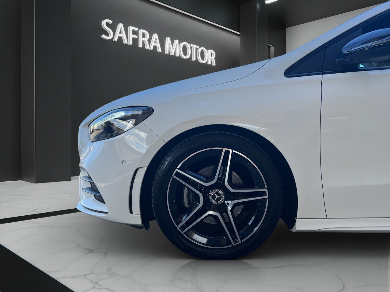 B 180 d AMG Line Premium auto - Certified