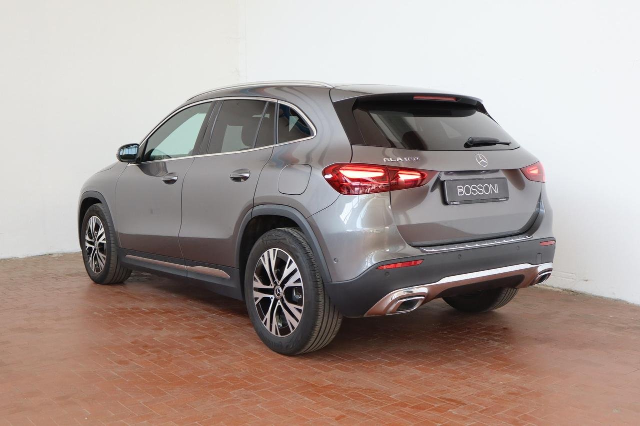 GLA 180 Progressive Advanced auto - Certified