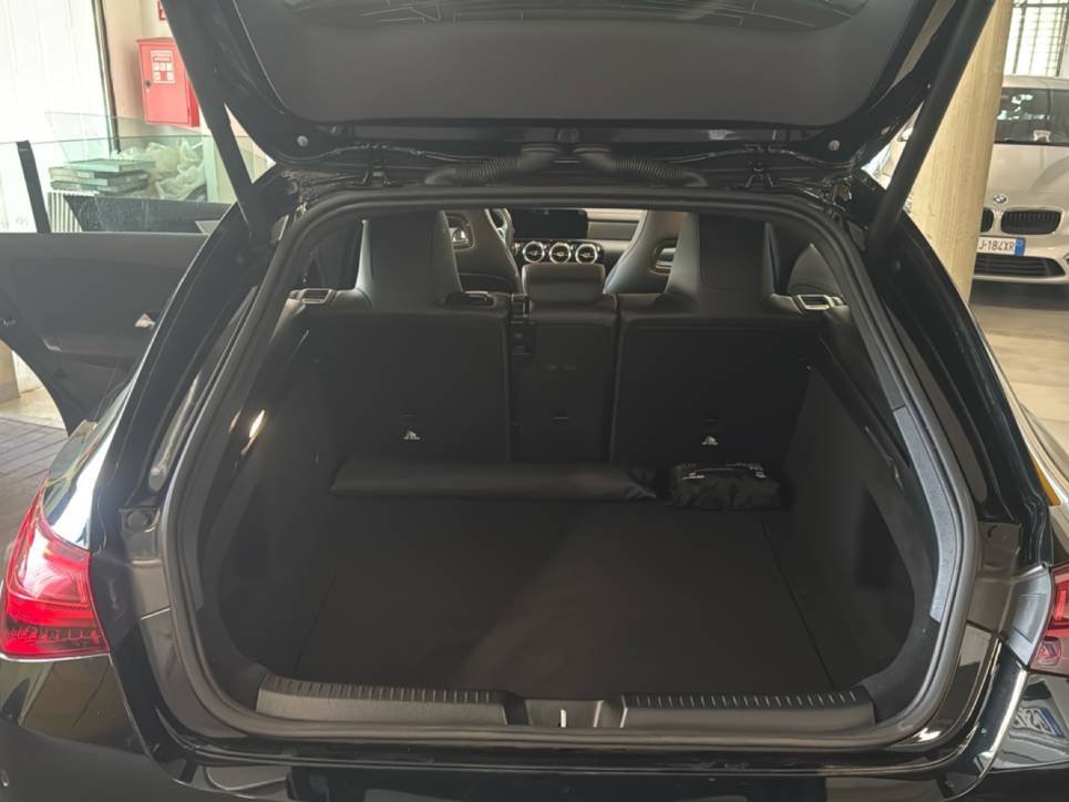 CLA Shooting Brake 200 d AMG Line Advanced Plus au - Certified