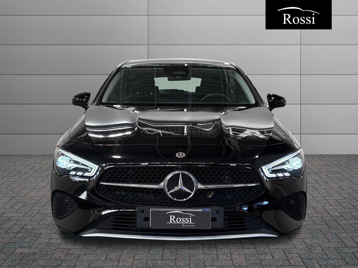 CLA Shooting Brake 180 d Advanced auto - Certified