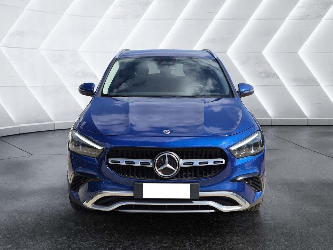 GLA 180 Progressive Advanced auto - Certified
