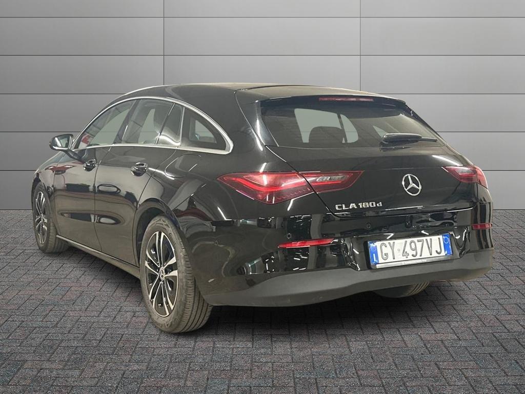 CLA Shooting Brake 180 d Advanced auto - Certified
