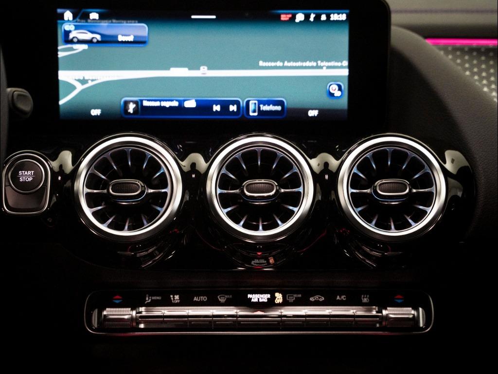 EQA 300 AMG Line Advanced 4matic - Certified