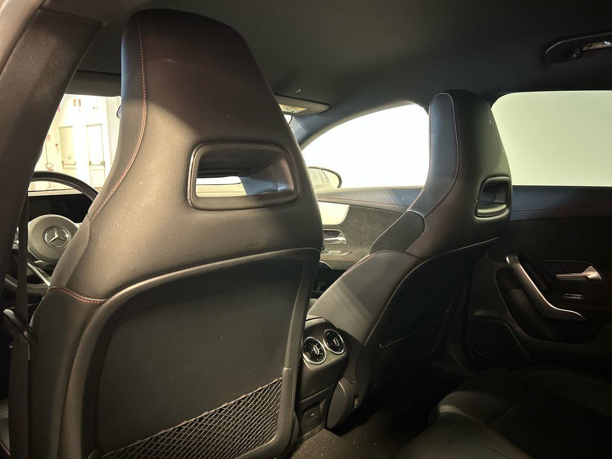 CLA Shooting Brake 180 d Premium auto - Certified