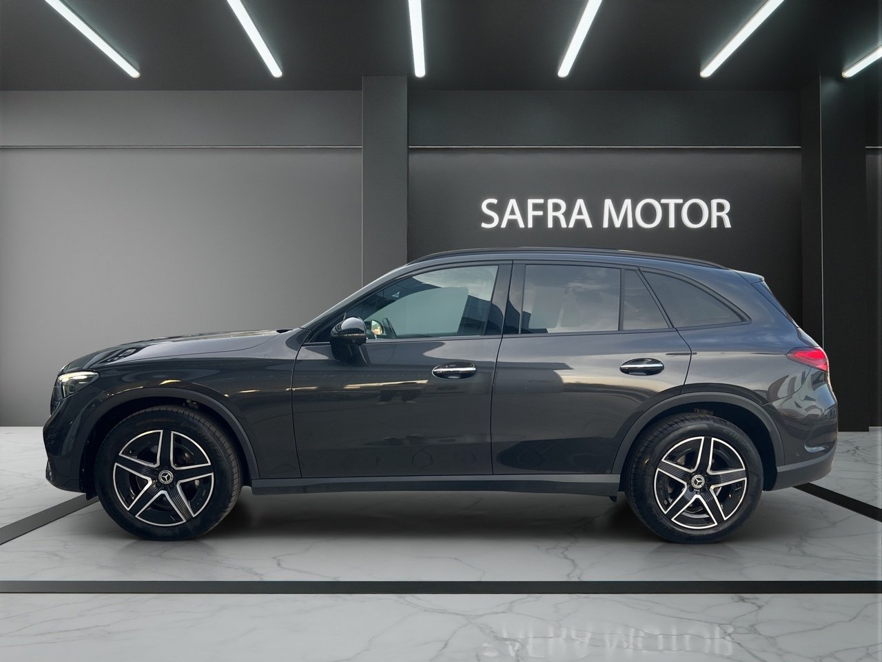 GLC 220 d AMG Line Premium Plus 4matic auto - Certified